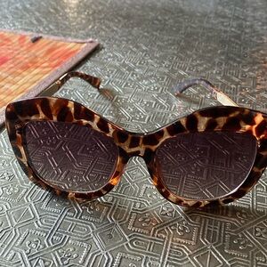 Lucky Brand D915 55 19-140 Tortoise Cat 3 Sunglasses  Used